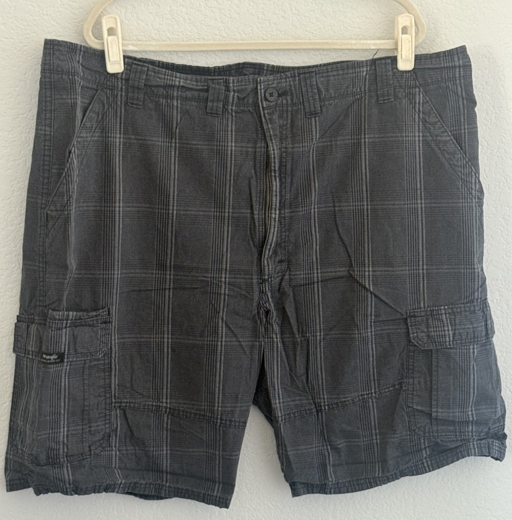 Wrangler Cargo Shorts Mens Size 44 Gray Plaid Pockets 100% Cotton Academia
